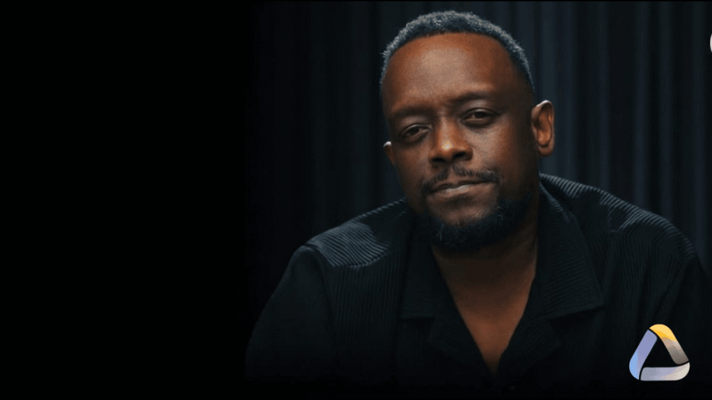 Carel Pedre brise le silence et amorce un retour progressif